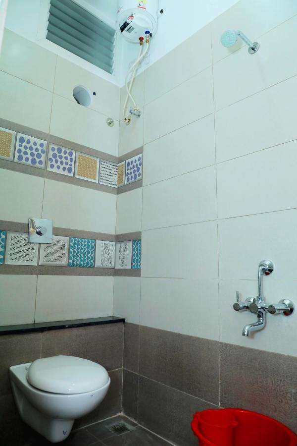 Lia'S Homestay Puducherry Buitenkant foto