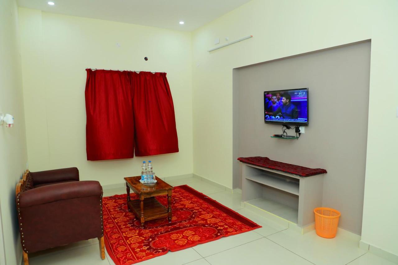 Lia'S Homestay Puducherry Buitenkant foto