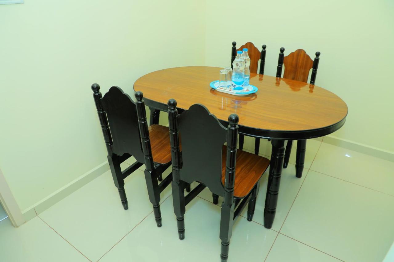 Lia'S Homestay Puducherry Buitenkant foto