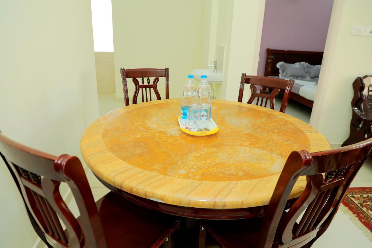 Lia'S Homestay Puducherry Buitenkant foto