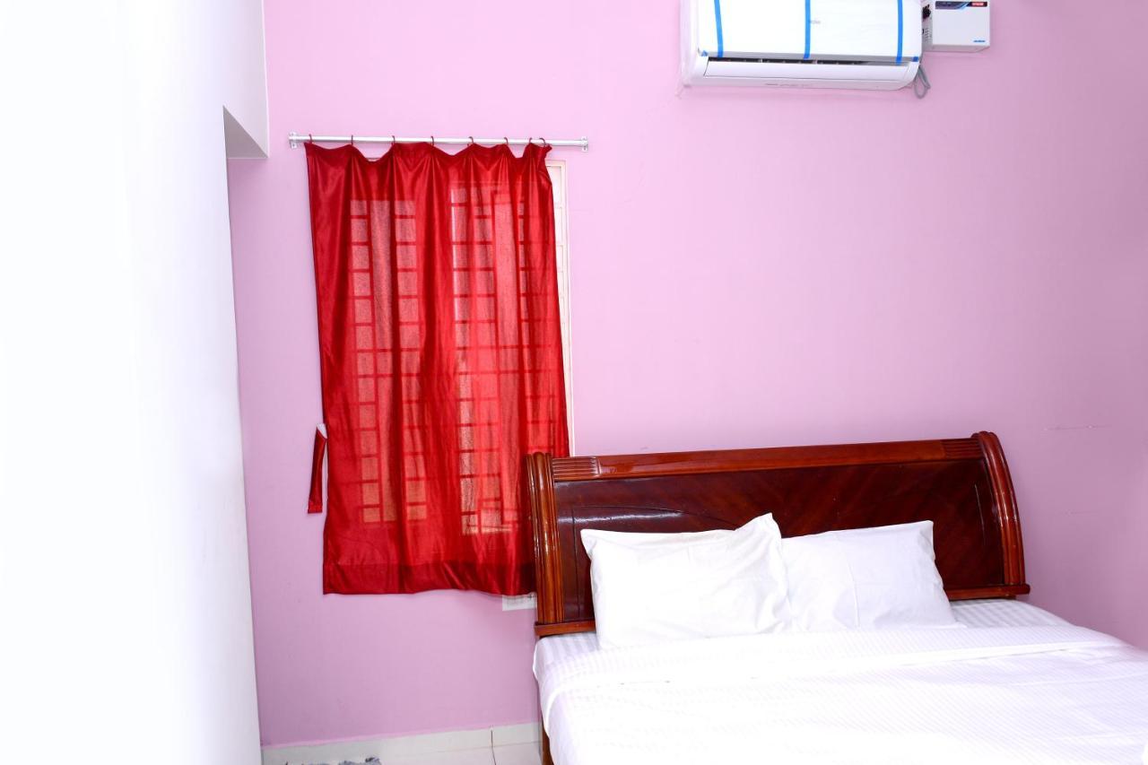 Lia'S Homestay Puducherry Buitenkant foto