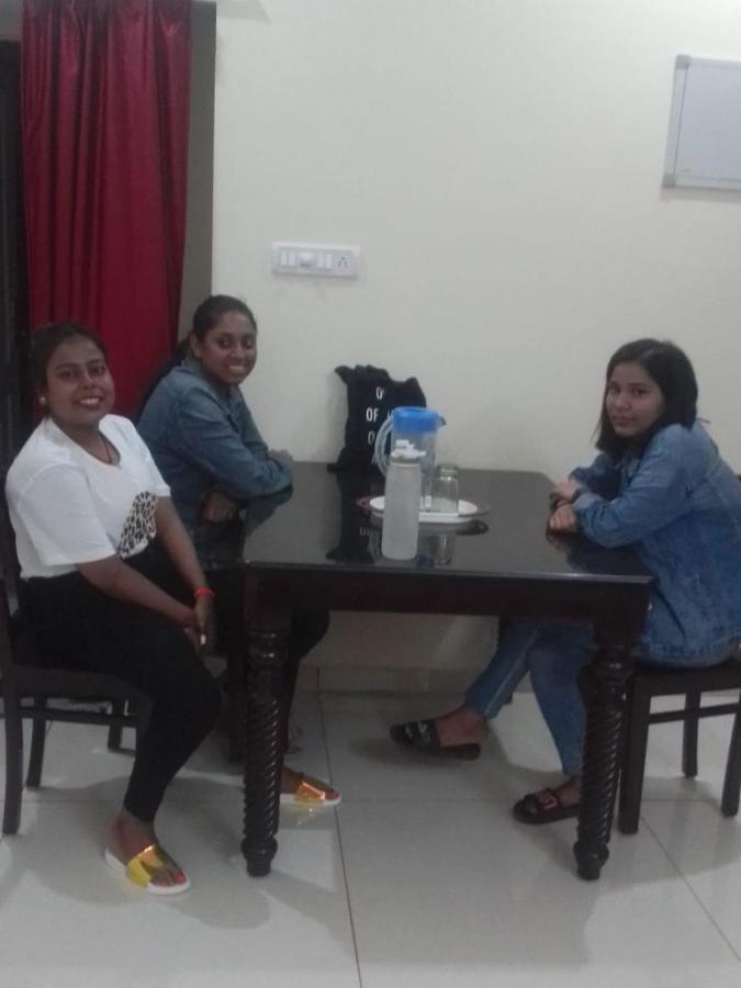 Lia'S Homestay Puducherry Buitenkant foto