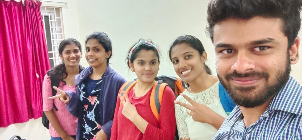 Lia'S Homestay Puducherry Buitenkant foto