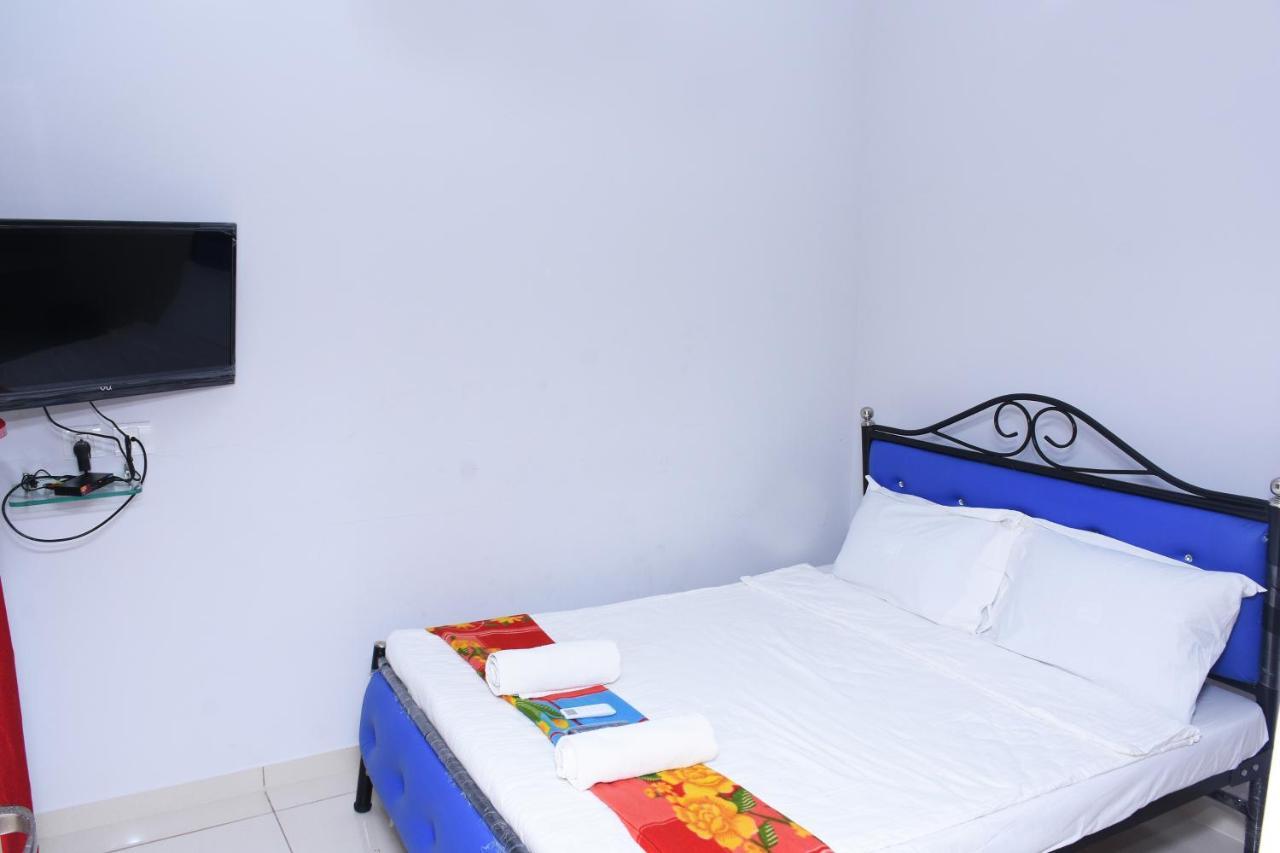 Lia'S Homestay Puducherry Buitenkant foto