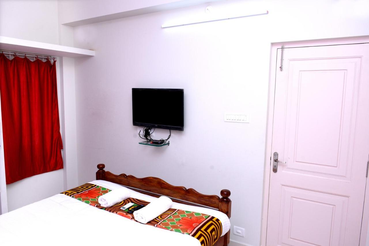 Lia'S Homestay Puducherry Buitenkant foto