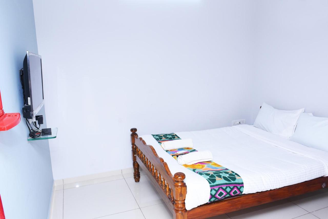 Lia'S Homestay Puducherry Buitenkant foto