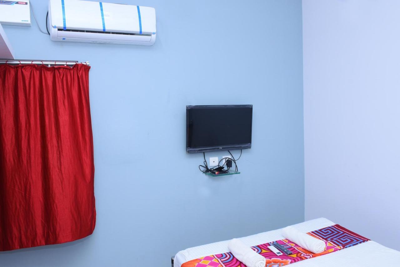 Lia'S Homestay Puducherry Buitenkant foto