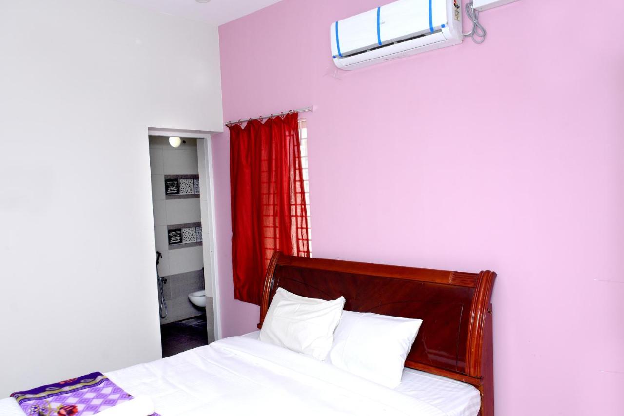 Lia'S Homestay Puducherry Buitenkant foto