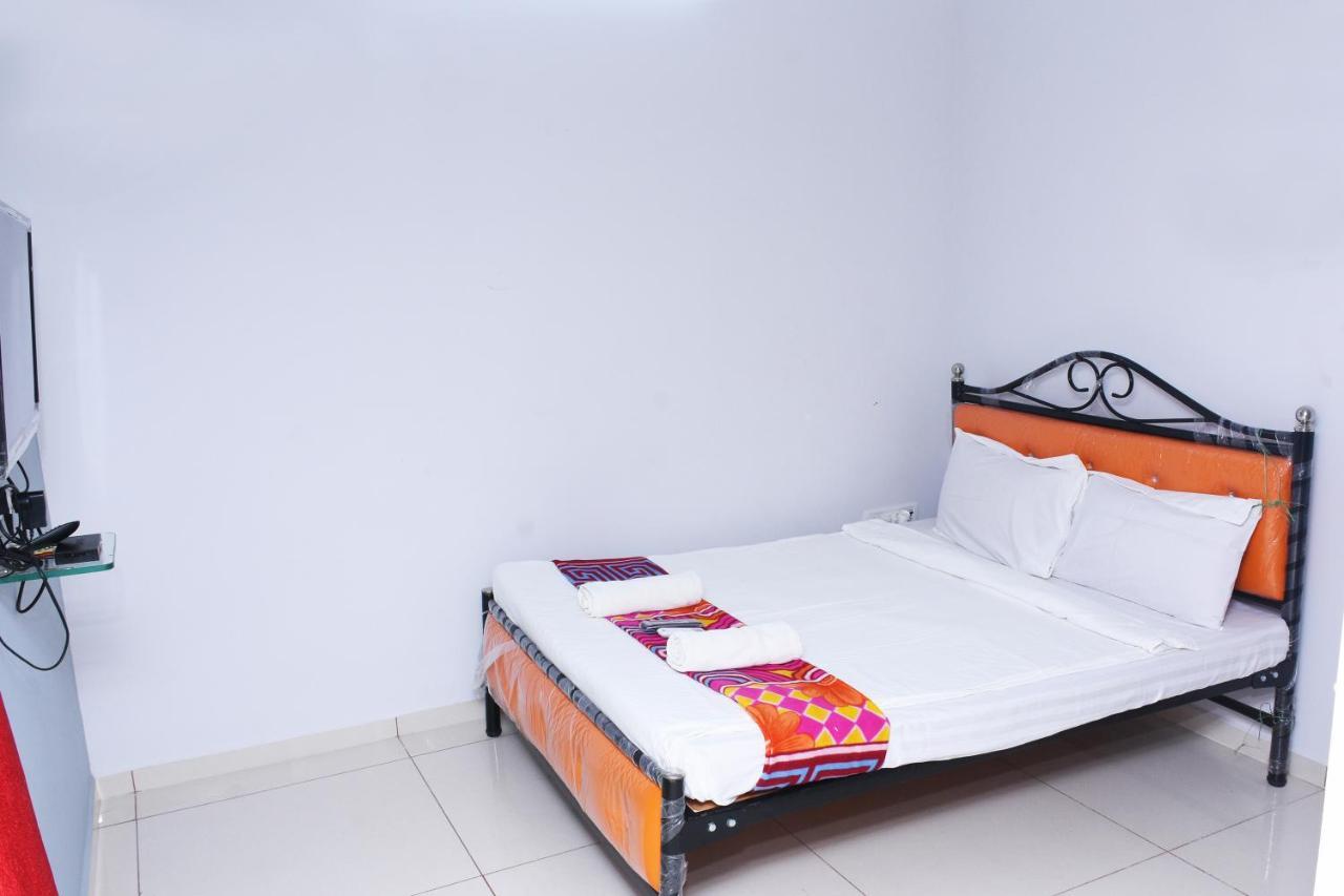 Lia'S Homestay Puducherry Buitenkant foto